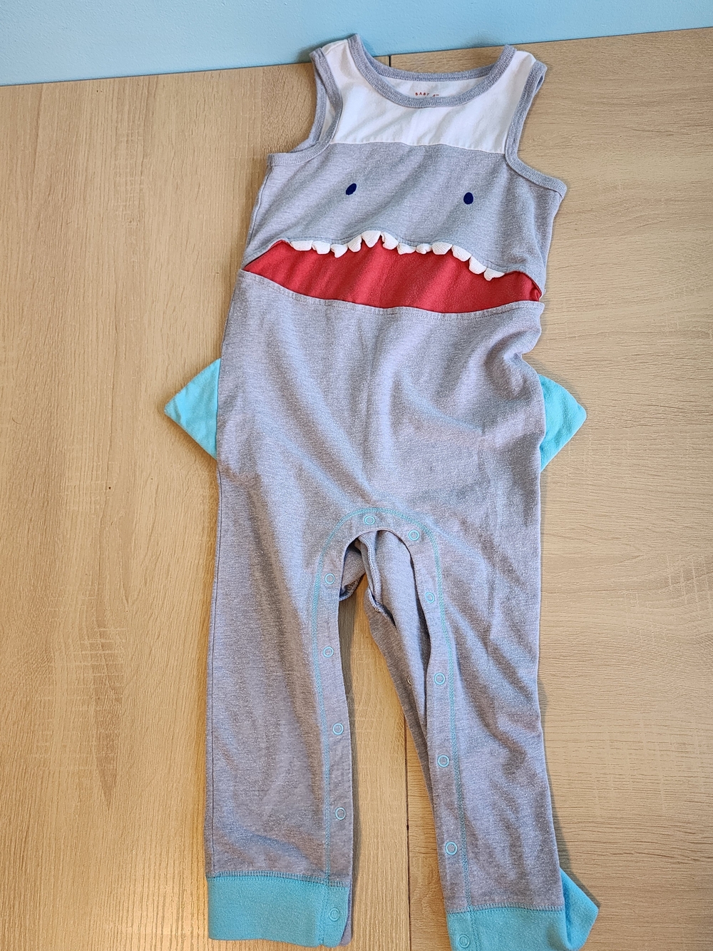 Cat & Jack Gray Shark One-Piece Romper with Red Mouth and Aqua Accents